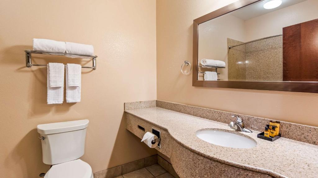 Best Western Plus Seminole Hotel & Suites Main image 2